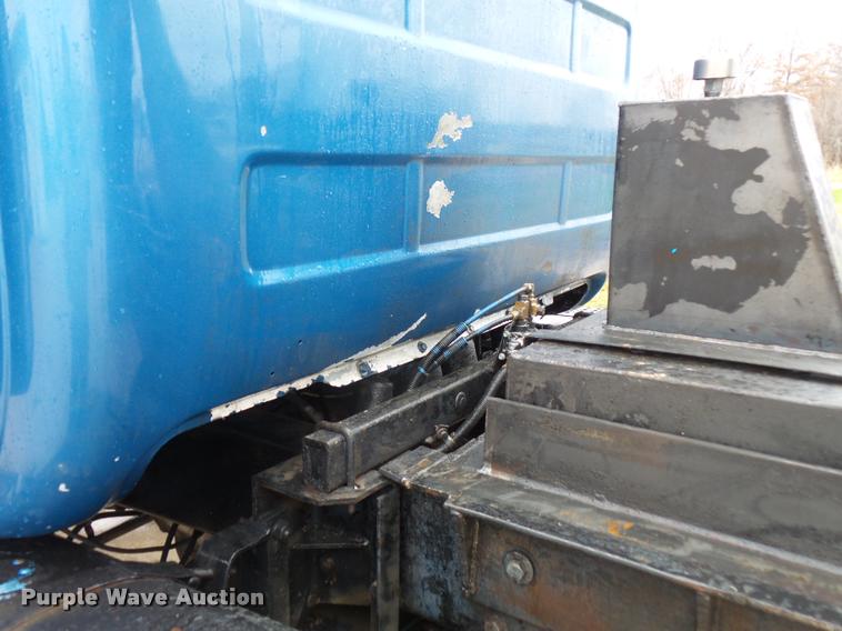 image for item L3608 1987 Mack R686ST dump truck