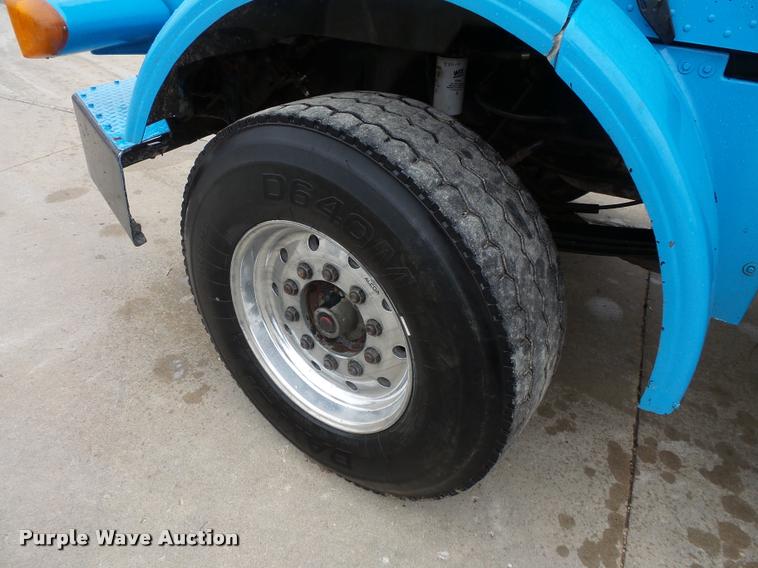 image for item L3609 1991 Peterbilt 378 dump truck