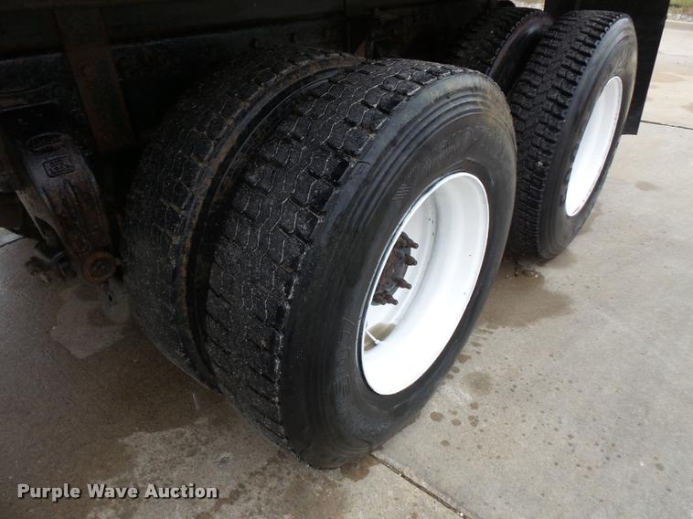 image for item L3609 1991 Peterbilt 378 dump truck