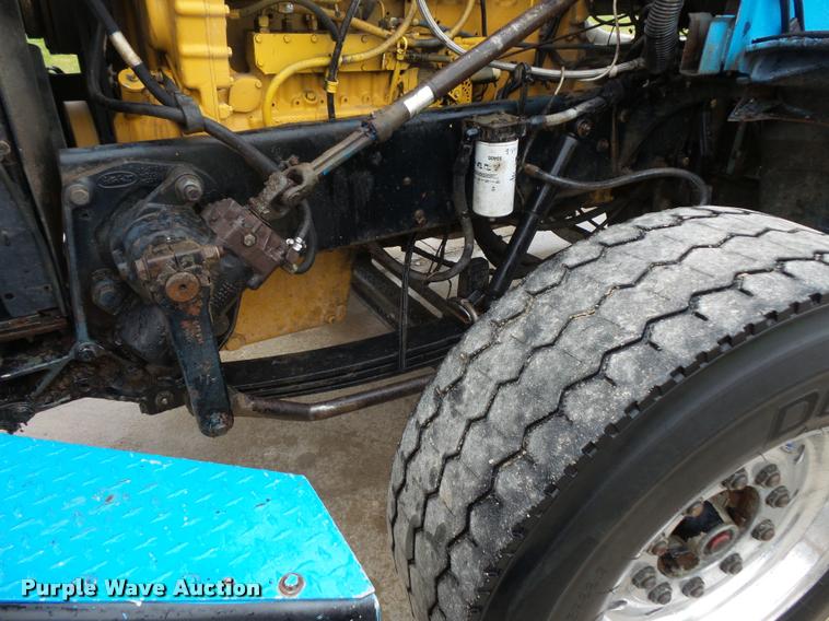 image for item L3609 1991 Peterbilt 378 dump truck