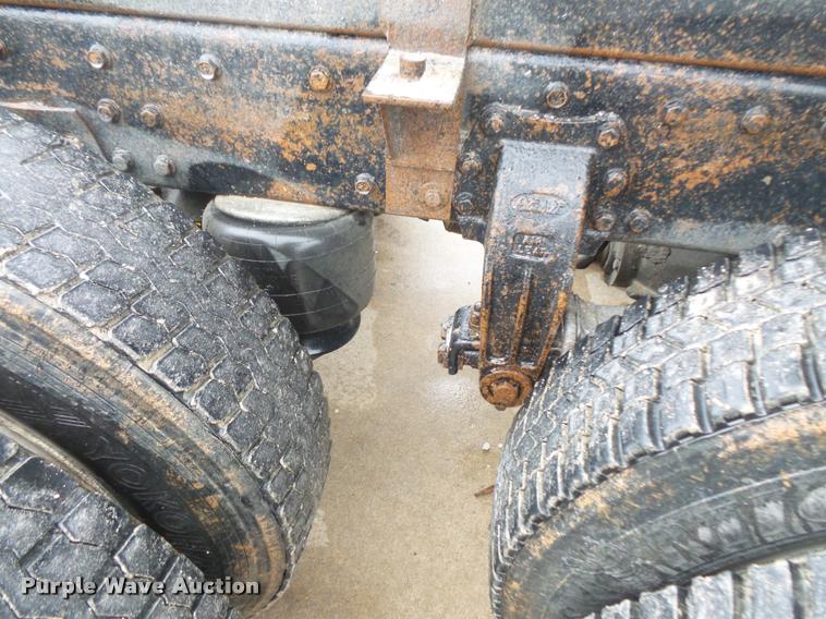 image for item L3609 1991 Peterbilt 378 dump truck