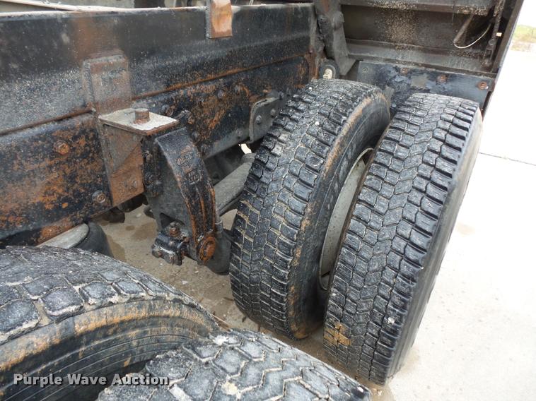 image for item L3609 1991 Peterbilt 378 dump truck