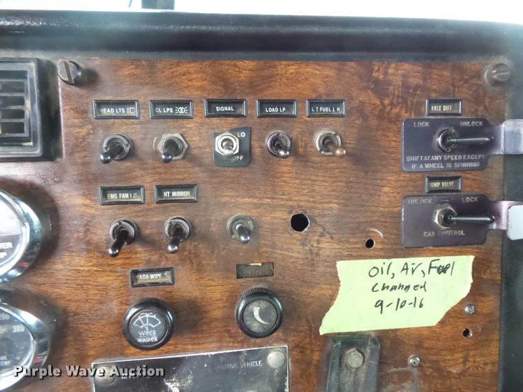 image for item L3609 1991 Peterbilt 378 dump truck