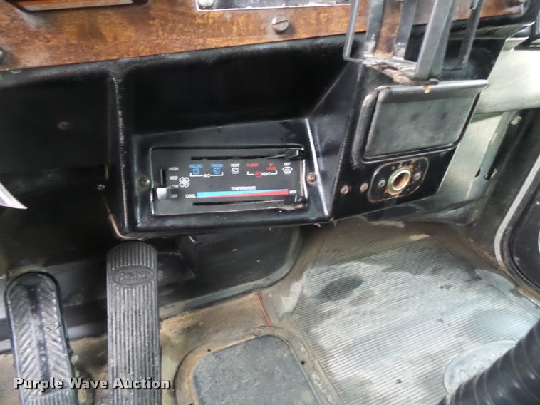 image for item L3609 1991 Peterbilt 378 dump truck