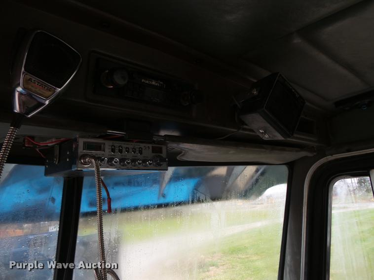 image for item L3609 1991 Peterbilt 378 dump truck