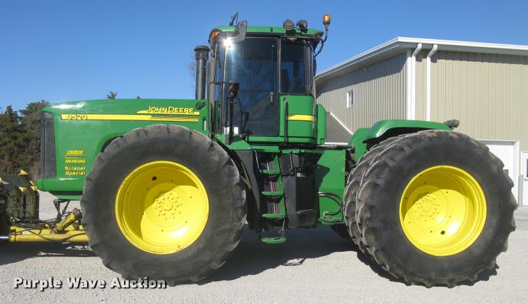image for item L3920 2006 John Deere 9520 Scraper Special 4WD tractor