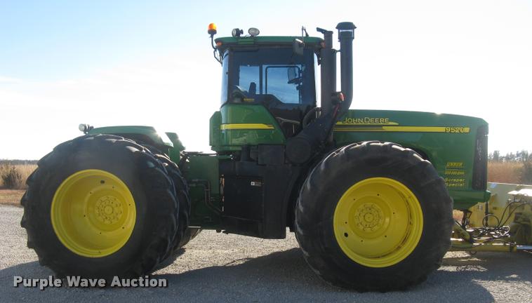 image for item L3920 2006 John Deere 9520 Scraper Special 4WD tractor