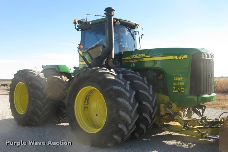 image for item L3920 2006 John Deere 9520 Scraper Special 4WD tractor