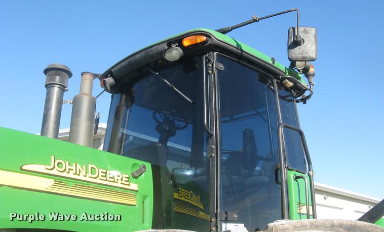 image for item L3920 2006 John Deere 9520 Scraper Special 4WD tractor