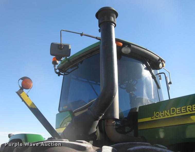 image for item L3920 2006 John Deere 9520 Scraper Special 4WD tractor