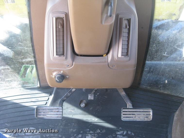 image for item L3920 2006 John Deere 9520 Scraper Special 4WD tractor