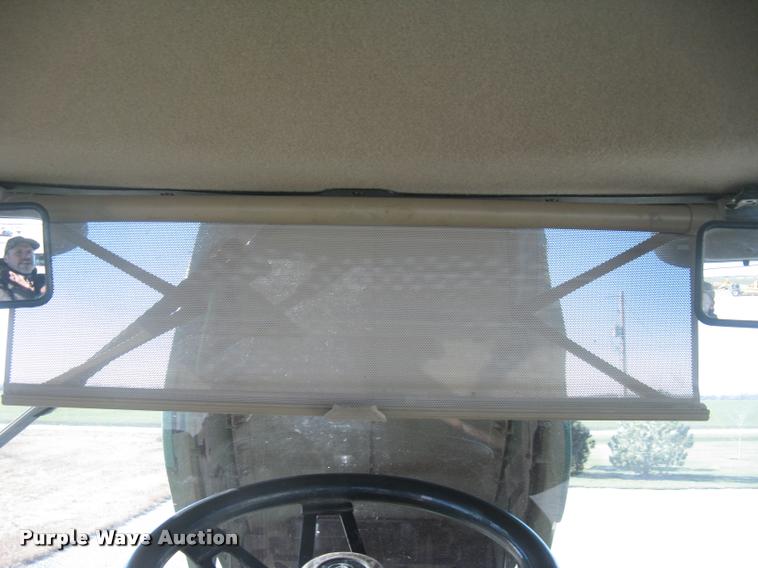 image for item L3920 2006 John Deere 9520 Scraper Special 4WD tractor