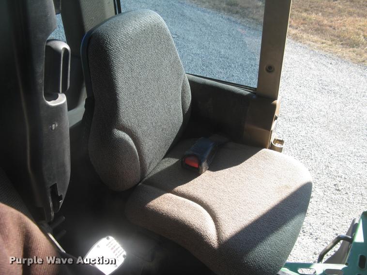 image for item L3920 2006 John Deere 9520 Scraper Special 4WD tractor