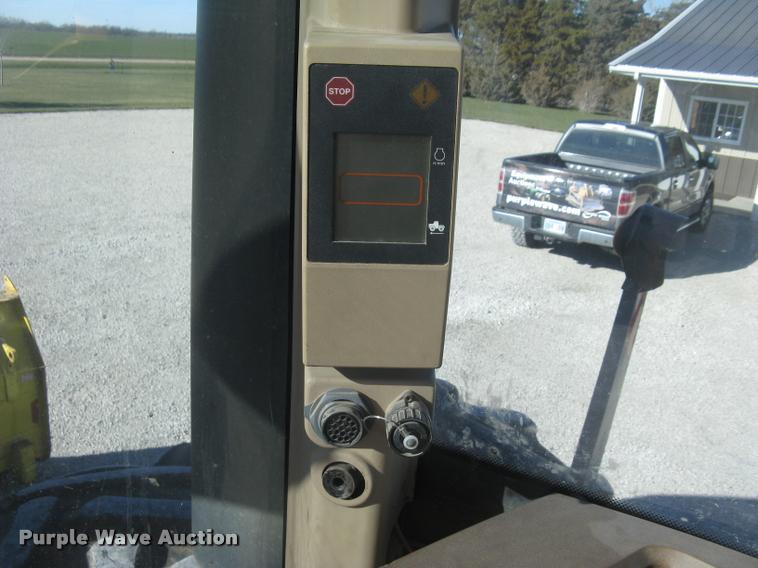 image for item L3920 2006 John Deere 9520 Scraper Special 4WD tractor