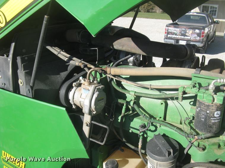 image for item L3920 2006 John Deere 9520 Scraper Special 4WD tractor