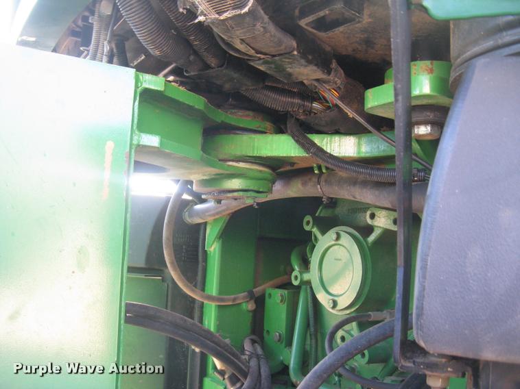 image for item L3920 2006 John Deere 9520 Scraper Special 4WD tractor
