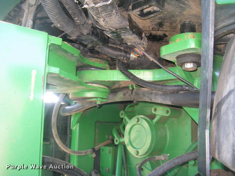 image for item L3920 2006 John Deere 9520 Scraper Special 4WD tractor