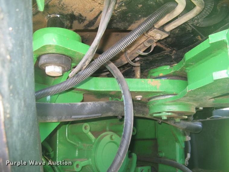 image for item L3920 2006 John Deere 9520 Scraper Special 4WD tractor