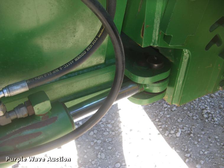 image for item L3920 2006 John Deere 9520 Scraper Special 4WD tractor