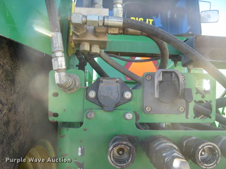 image for item L3920 2006 John Deere 9520 Scraper Special 4WD tractor