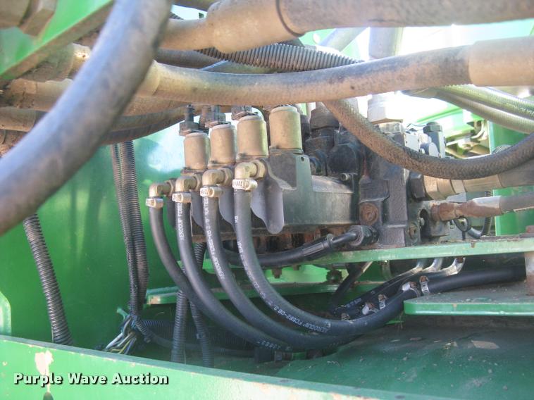 image for item L3920 2006 John Deere 9520 Scraper Special 4WD tractor