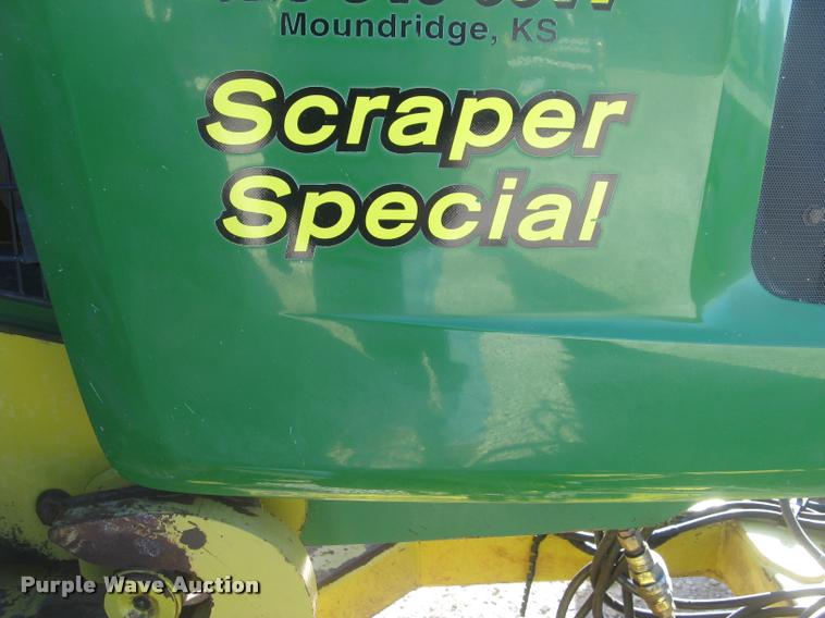 image for item L3920 2006 John Deere 9520 Scraper Special 4WD tractor