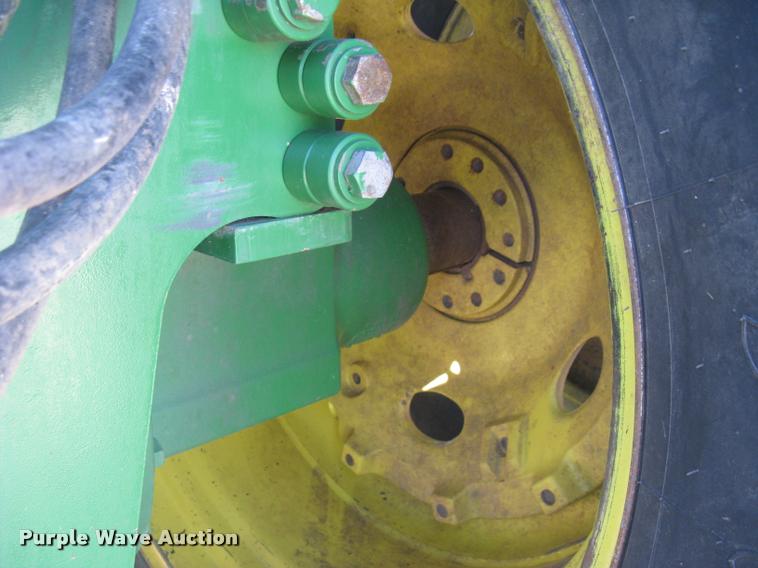 image for item L3920 2006 John Deere 9520 Scraper Special 4WD tractor