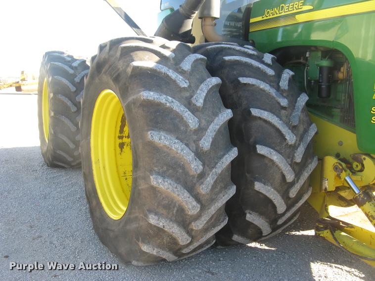 image for item L3920 2006 John Deere 9520 Scraper Special 4WD tractor