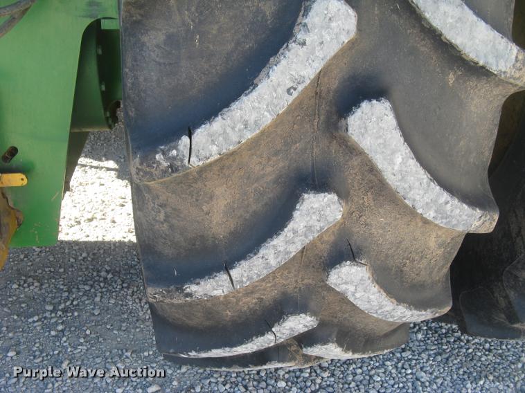 image for item L3920 2006 John Deere 9520 Scraper Special 4WD tractor