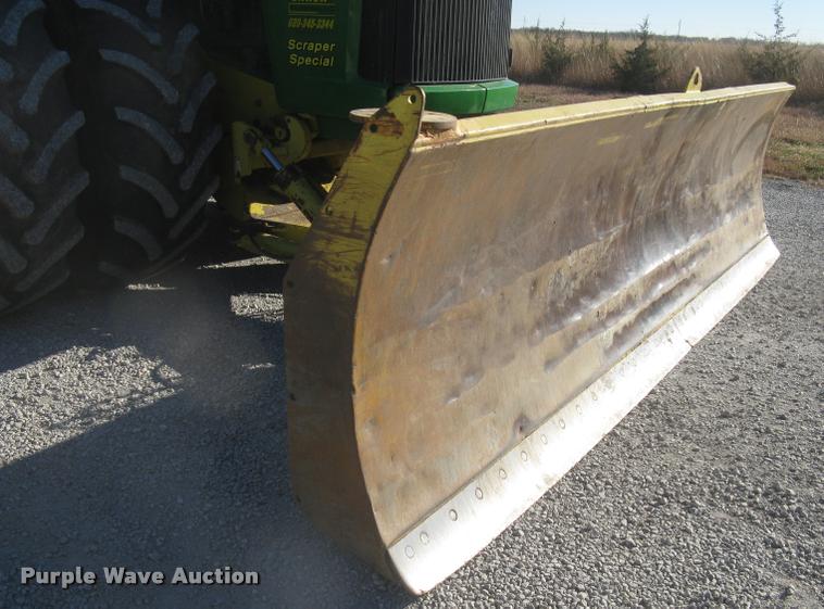 image for item L3920 2006 John Deere 9520 Scraper Special 4WD tractor