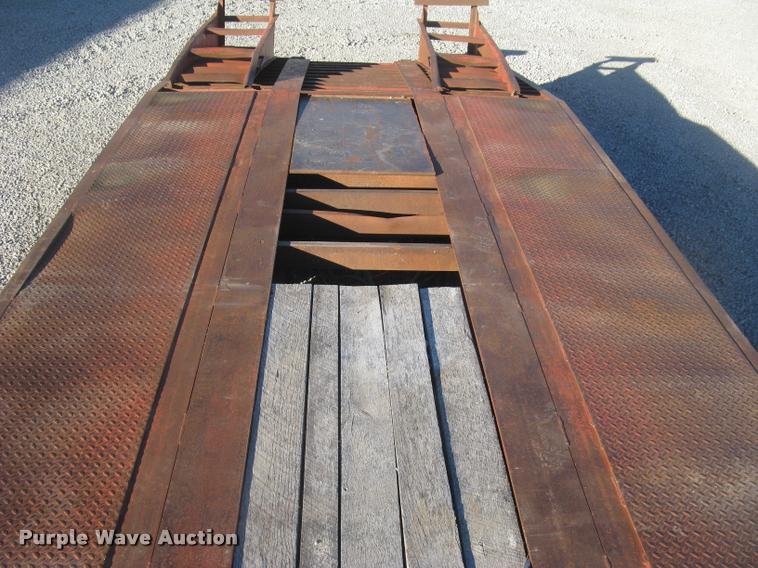 image for item L3921 2001 Central equipment trailer