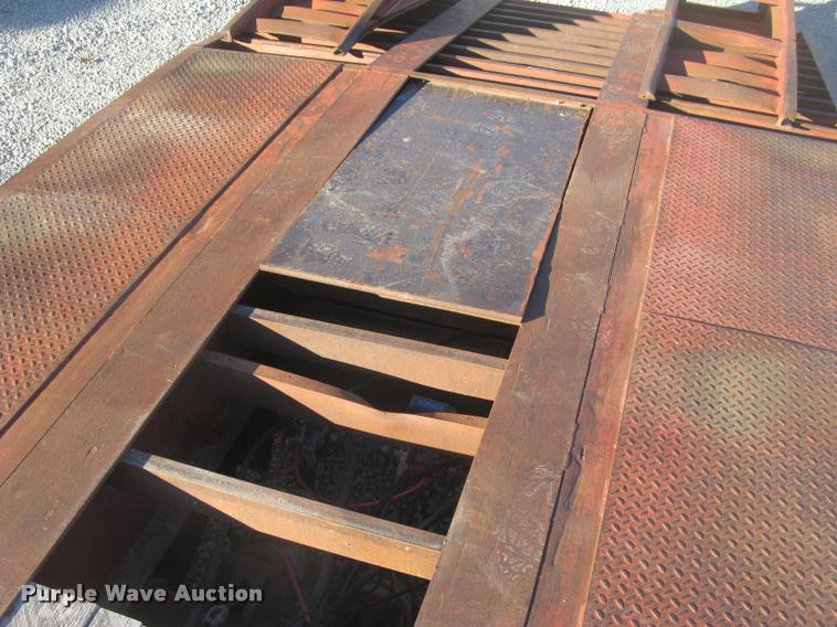 image for item L3921 2001 Central equipment trailer