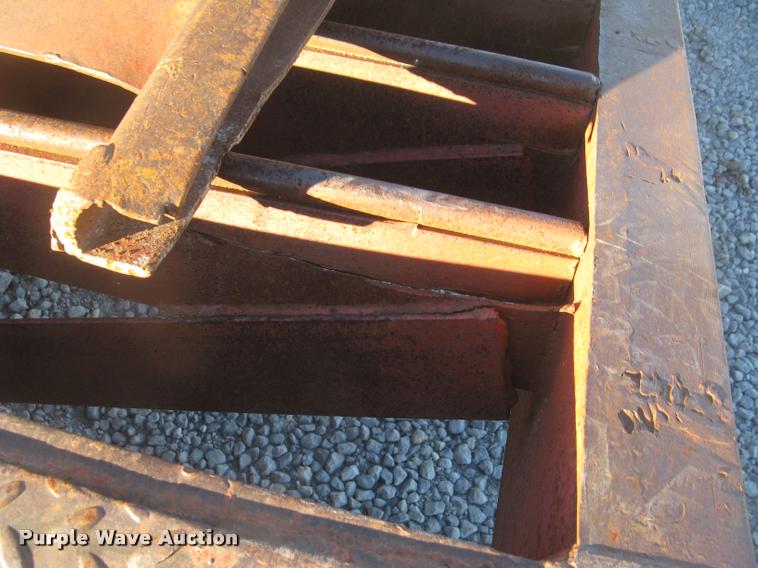 image for item L3921 2001 Central equipment trailer