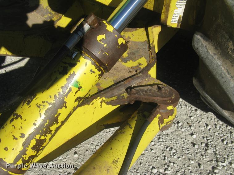 image for item L3926 Degelman 7900 six-way dozer blade