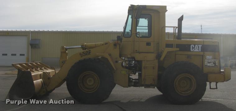 image for item L3927 1992 Caterpillar 950F wheel loader