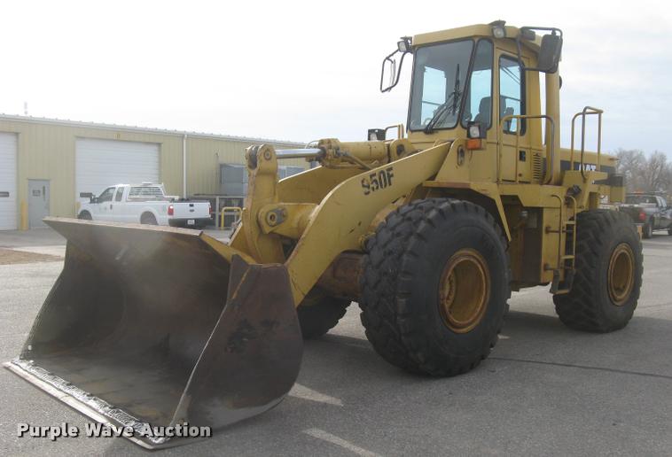 image for item L3927 1992 Caterpillar 950F wheel loader