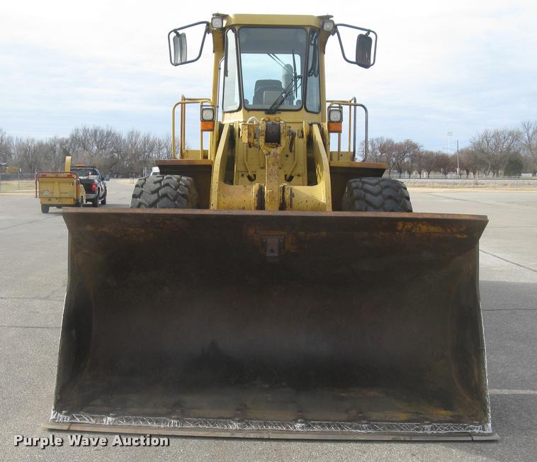 image for item L3927 1992 Caterpillar 950F wheel loader