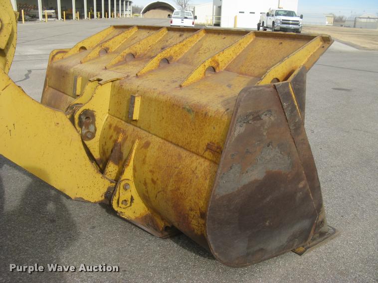 image for item L3927 1992 Caterpillar 950F wheel loader