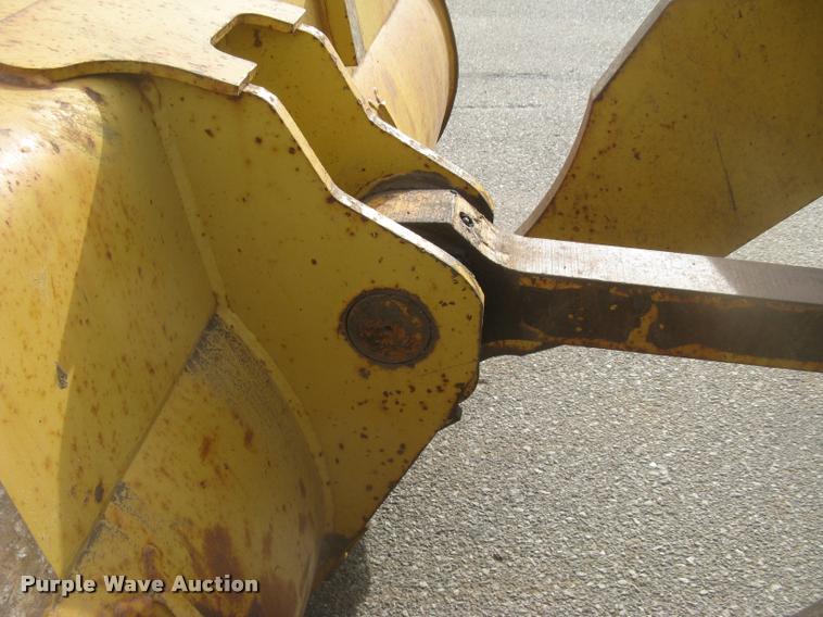image for item L3927 1992 Caterpillar 950F wheel loader