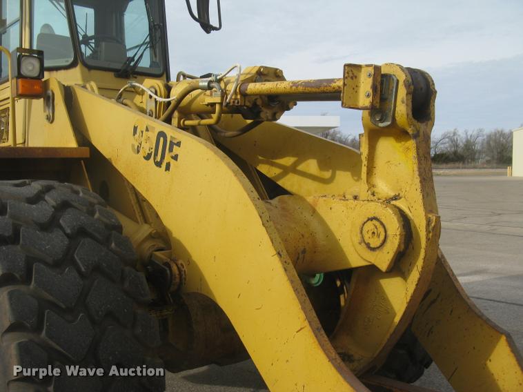 image for item L3927 1992 Caterpillar 950F wheel loader