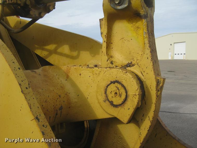 image for item L3927 1992 Caterpillar 950F wheel loader