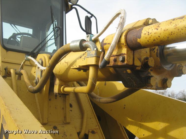 image for item L3927 1992 Caterpillar 950F wheel loader