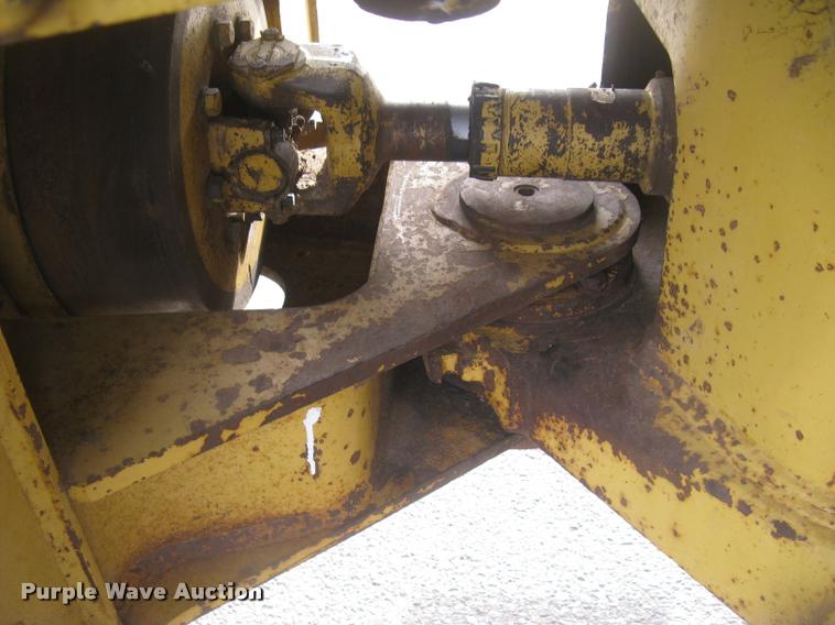 image for item L3927 1992 Caterpillar 950F wheel loader