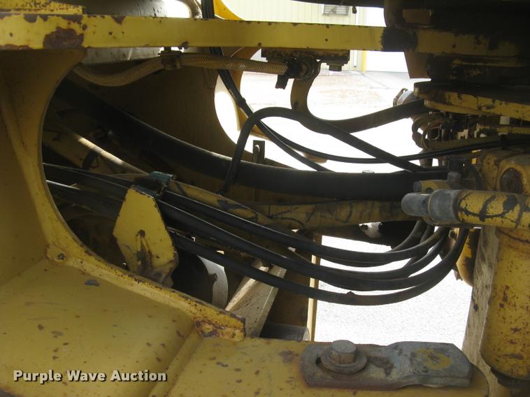 image for item L3927 1992 Caterpillar 950F wheel loader