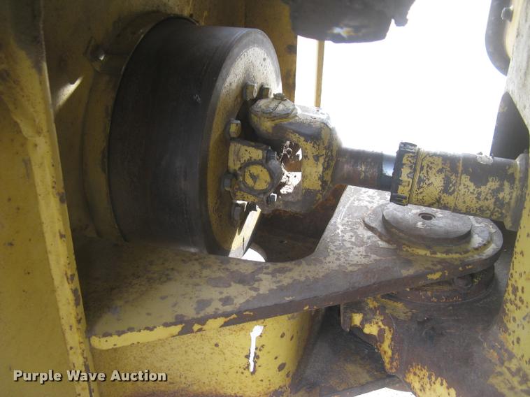 image for item L3927 1992 Caterpillar 950F wheel loader