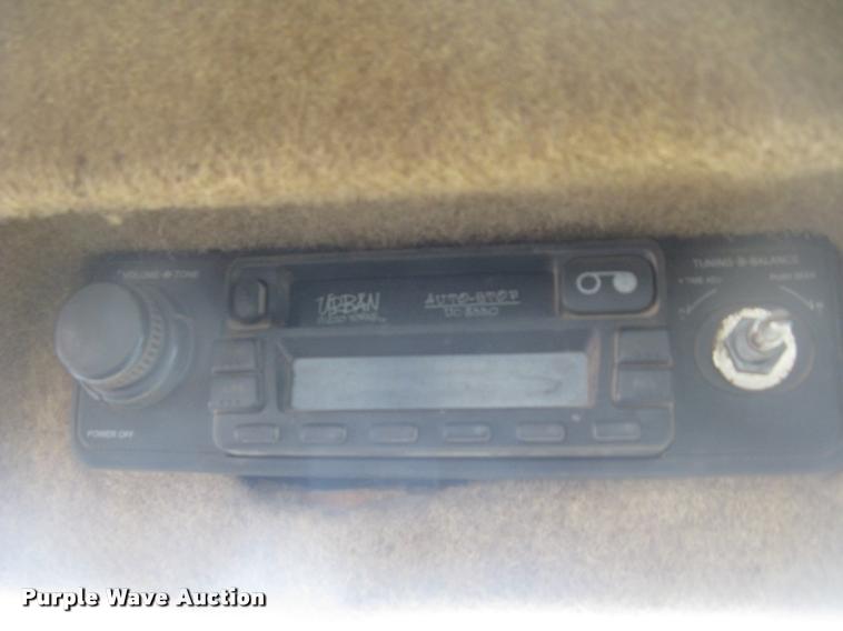 image for item L3927 1992 Caterpillar 950F wheel loader