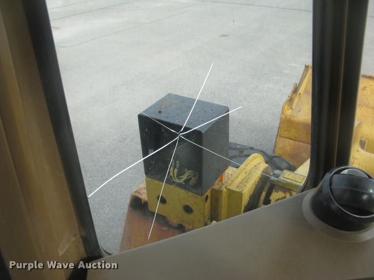 image for item L3927 1992 Caterpillar 950F wheel loader