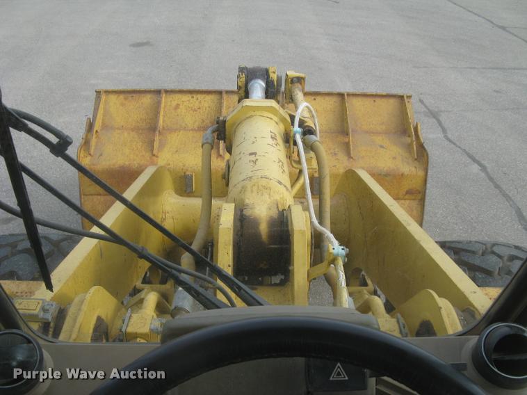 image for item L3927 1992 Caterpillar 950F wheel loader