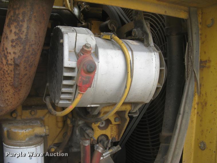 image for item L3927 1992 Caterpillar 950F wheel loader