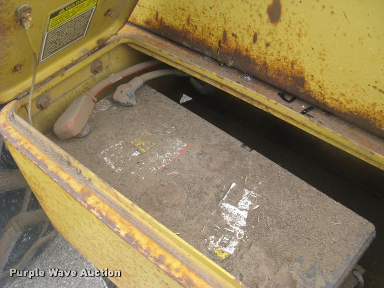 image for item L3927 1992 Caterpillar 950F wheel loader